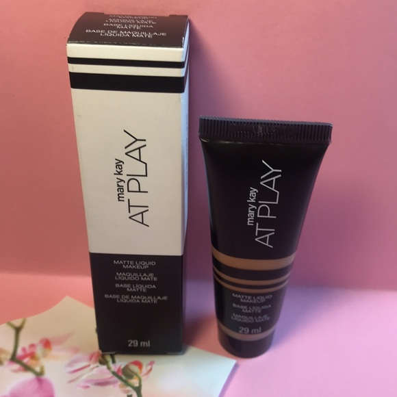 Mary Kay Mary Kay At Play Makeup Deep Tan - Picture 2 of 5